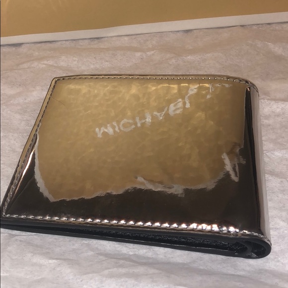 🆕 Michael Kors Men Metallic Silver Mirror Wallet! - Picture 3 of 5